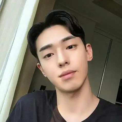 真人头像男生正脸真实,真人头像男正脸超清