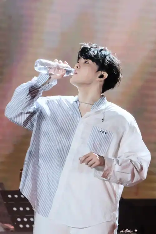 尤长靖0406出道六周年快乐