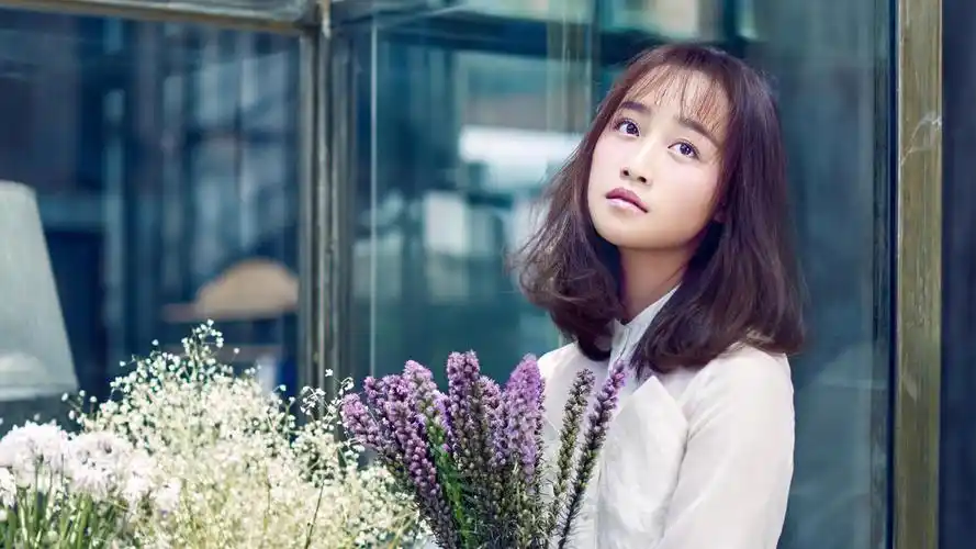 美女演员蓝盈莹清新写真高清桌面壁纸图片