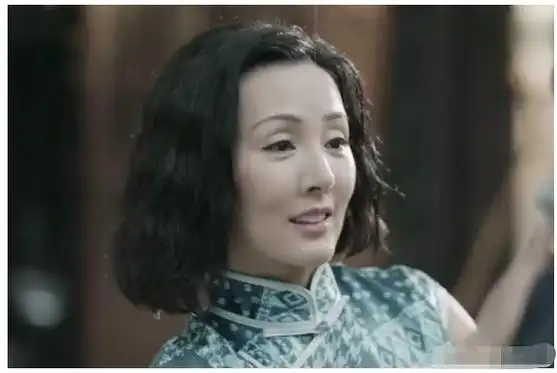 她一脱成名敢掌掴陈宝国演技吊打章子怡出道23年0绯闻