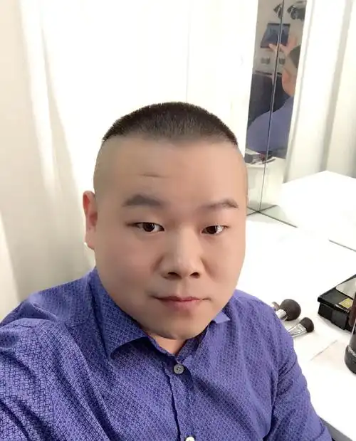 岳云鹏图片岳云鹏自拍图片大全