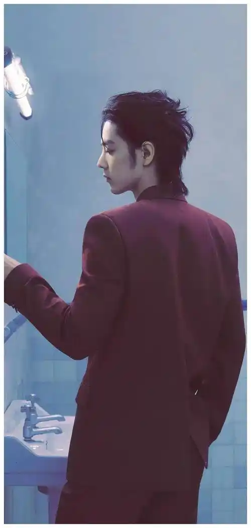 肖战婚纱造型引热搜,误躺王一博枪?惊艳登场激动人心