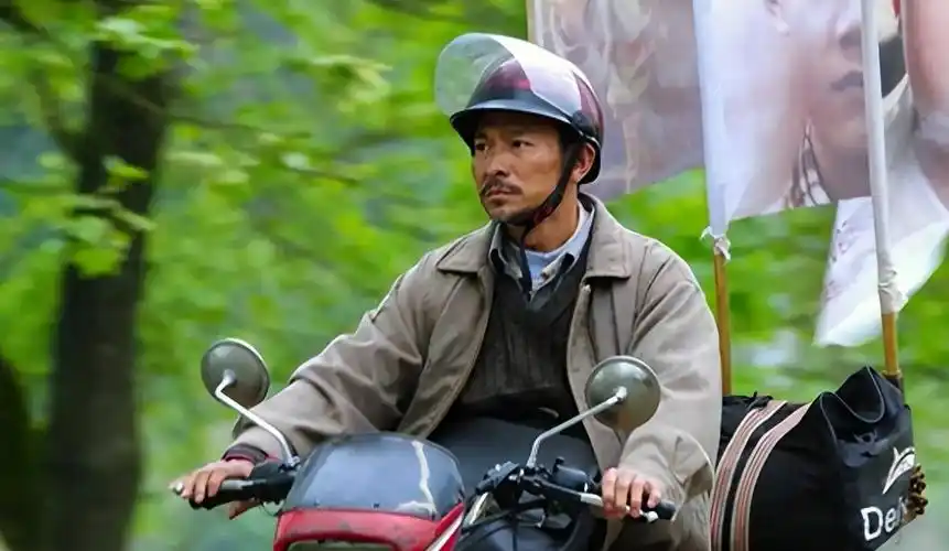 刘德华:《失孤》中"泥土味十足"