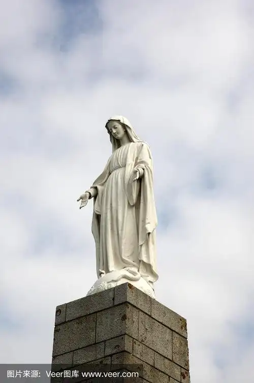 圣母玛利亚雕像