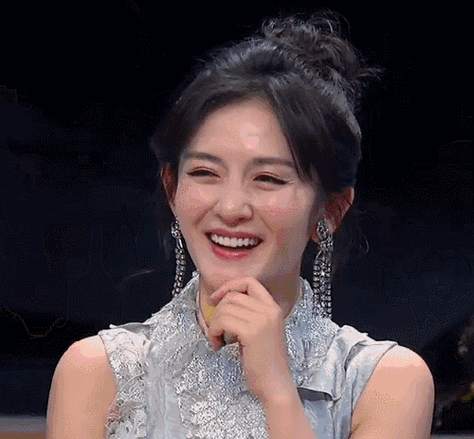 哈哈大笑gif女神gif开心gif拜托了衣橱gif漂亮gif综艺gif谢娜gif