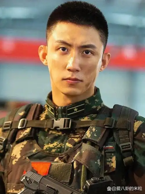 黄景瑜穿军装真是太帅了!