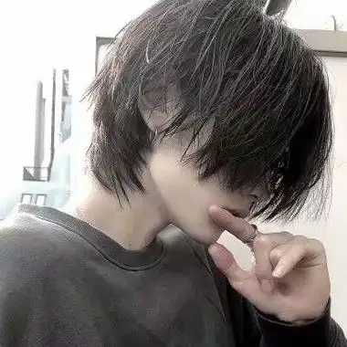 高清帅气比较冷一点的头像男生图片