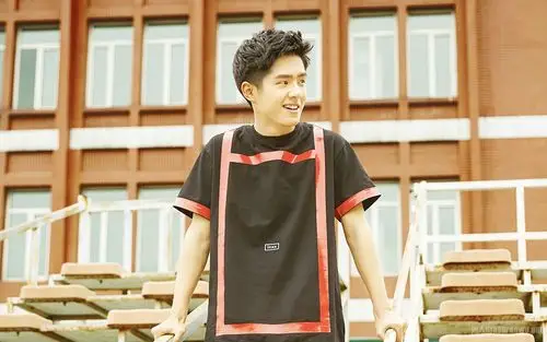 刘昊然清爽短发 给你换发型的灵感