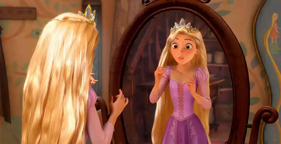 但最近一位真实的"长发公主"在网络上刷屏了,她就是来自英国的frankie