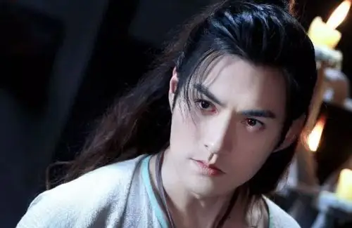 提起古装男神,严屹宽一定榜上有名,毕竟她那形象简直完美到了极点.