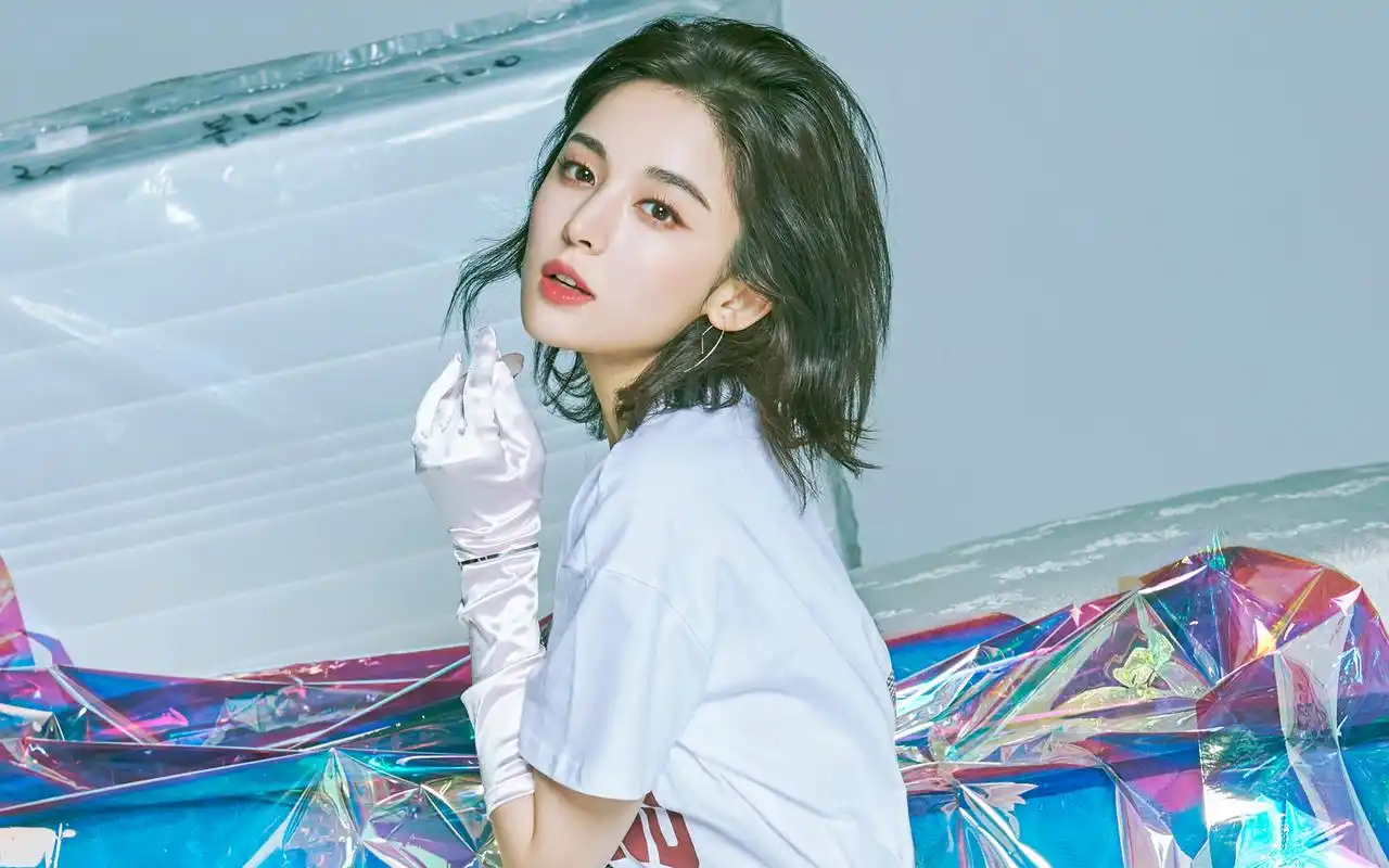 古力娜扎魅力性感写真高清桌面壁纸