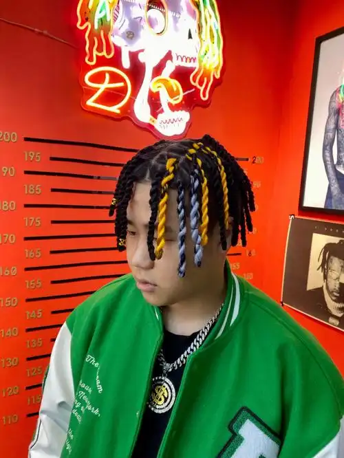 才能体会自己9615多帅#成都脏辫  #每日穿搭  #黑人烫 #编发教程