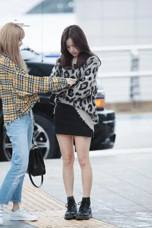 kimjisoo超话#金智秀的那年今日#181005 icn出境 饭拍高清 9pcr.