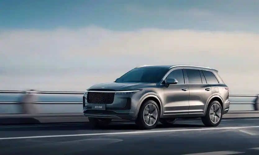 不少车主还是无法接受,虽然在法理上,理想one的车主即使把理想汽车告