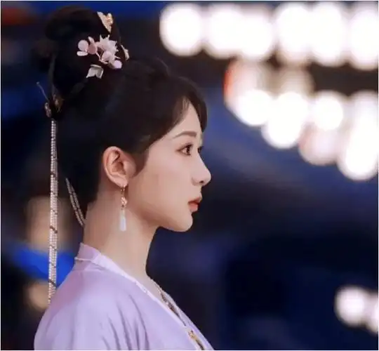 越努力越悲催这一次31岁的杨紫不再受到网友们的宽容