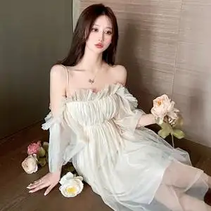 格格家 网红性感甜美仙女抹胸镂空露肩褶皱网纱中长吊带a字连衣裙