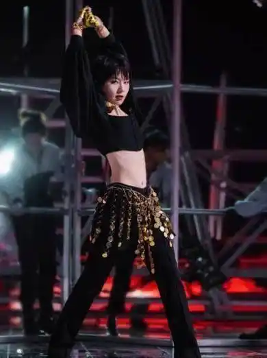 成团冲刺,张柏芝吉克隽逸排名飙升,三大人气巨头冲第四_周笔畅_王鸥