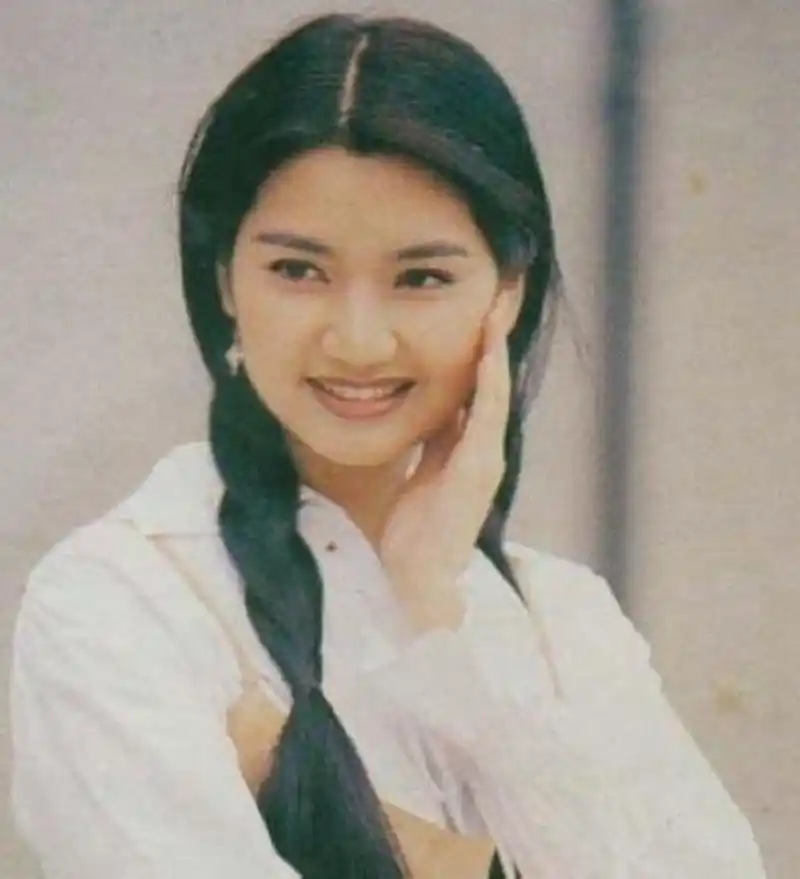 洪欣年轻时候的颜值