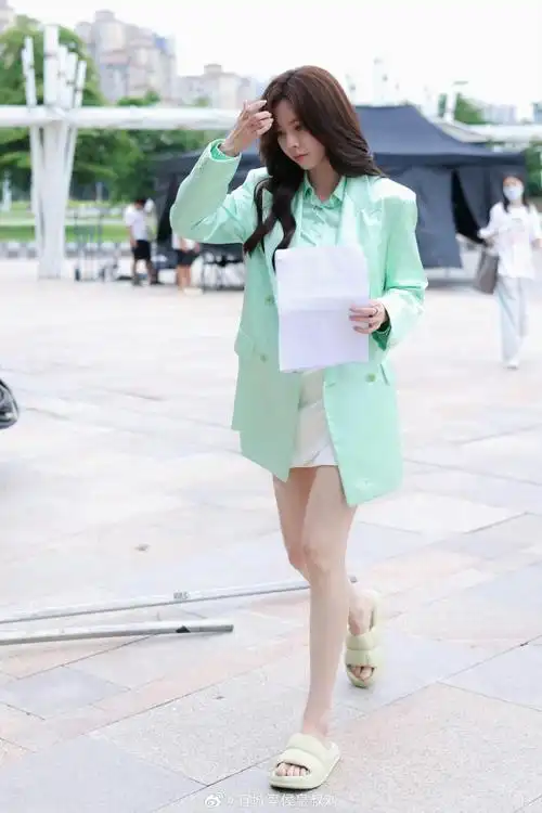 宋妍霏 消失的下半身这腿太好看了