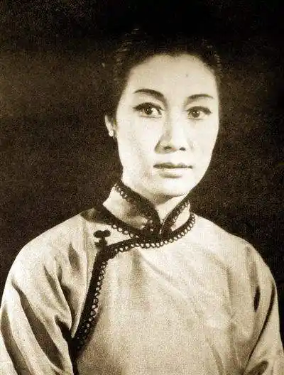 大器晚成吕中47岁正式出道74岁成影后如今生活幸福美满