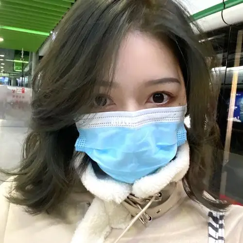 简直不要太好看啦,我想把这个颜色纹在我头发上哈哈哈哈!