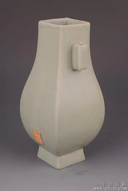 宋崇宁元年清凉寺御制汝瓷贯耳方尊