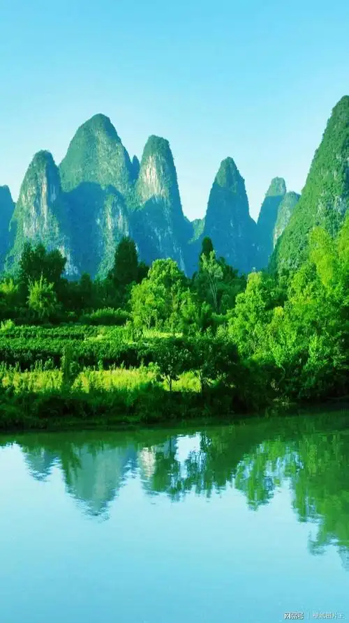 苍翠欲滴 山清水秀 手机壁纸