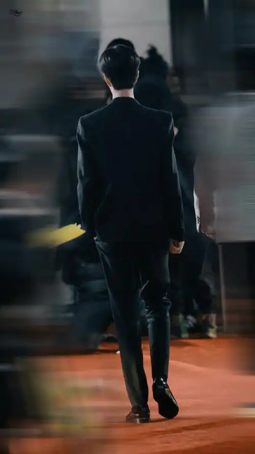 库迪咖啡#这背影我熟#王一博##库迪 王一博