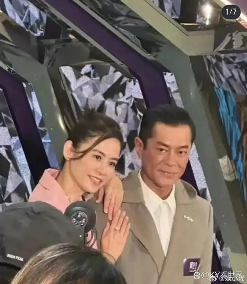 古天乐宣萱同框,两人都是53岁.