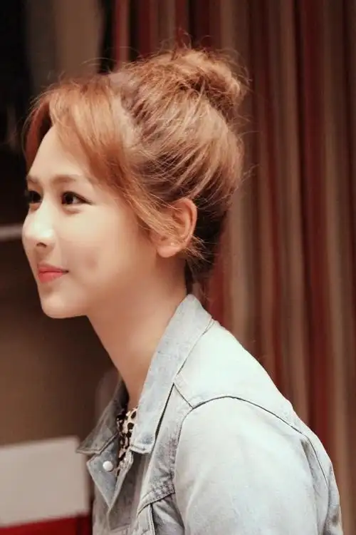 『欢乐颂』 79邱莹莹 ♀杨紫