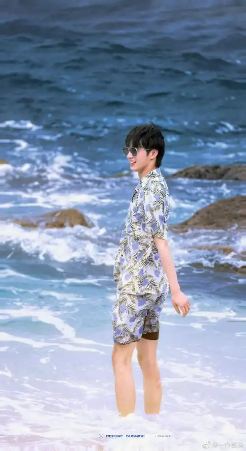 刘耀文的腿好细