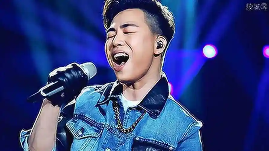 胡彦斌月光无法超越的经典眼一闭谁最狂何等的豪迈洒脱