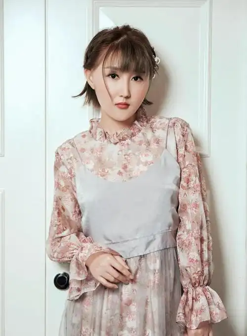 14 蒋雪儿(snow),1987年2月25日出生于中国四川,中国内地流行乐女歌手