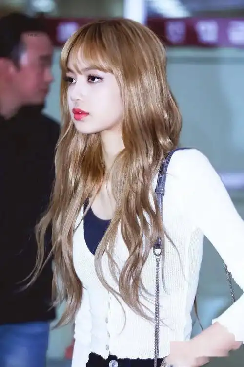 sm新女团中国成员ai化身像lisa视频公开高音获称赞