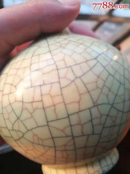 大宋哥窑款,金丝铁线米黄釉哥窑瓶