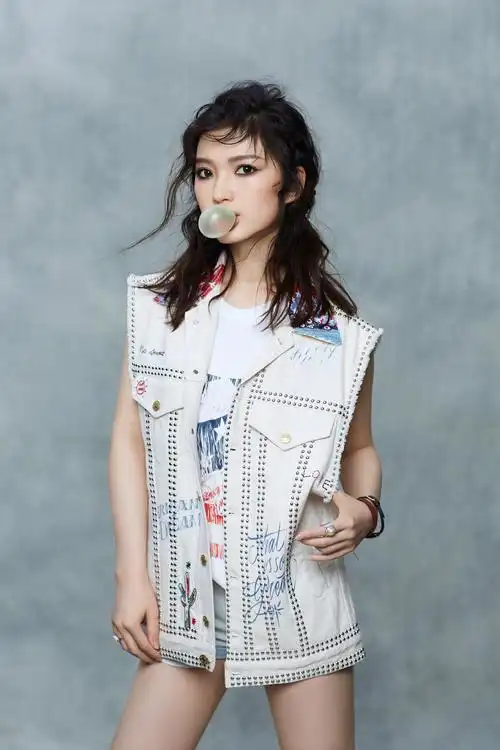 scv">丁丁,1987年1月19日出生于山东省济南市,中国内地流行乐女歌手