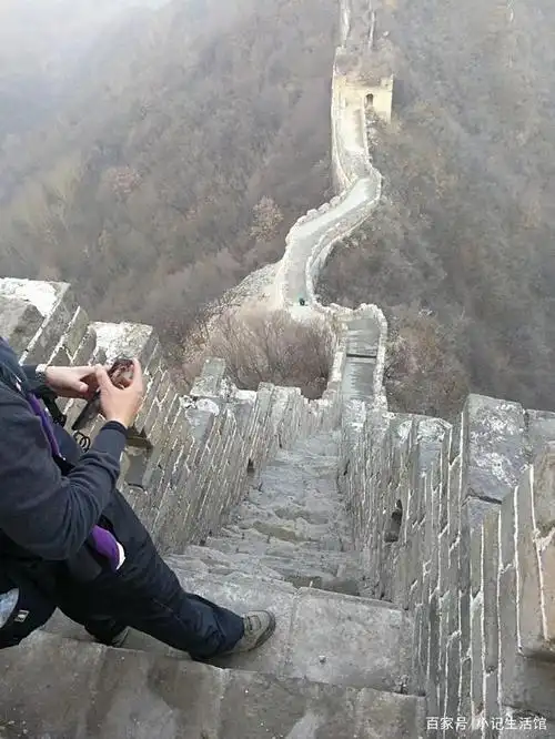 让你感受一下真是属于历史的长城:鹰飞倒仰