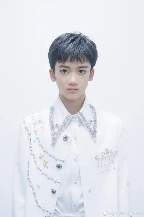 爱豆v力量##尽兴生活每一天