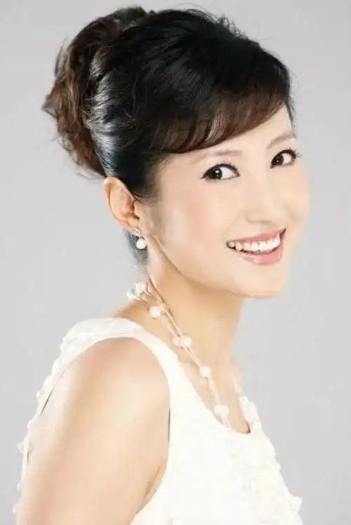 春妮:23岁与蒋虎结婚,38岁与郭德纲传绯闻,40岁嫁央视主持刚强