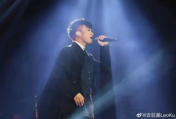 每经网首页>要闻>正文随后媒体就该事件联系古巨基,他回应称很痛心岳