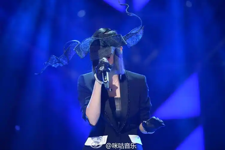 蒙面歌王本周热播白棱镜李克勤返场猜评