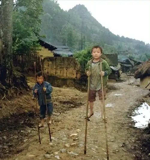 四十年前68张老照片:60,70,80后回不去的童年,张张戳中泪点!