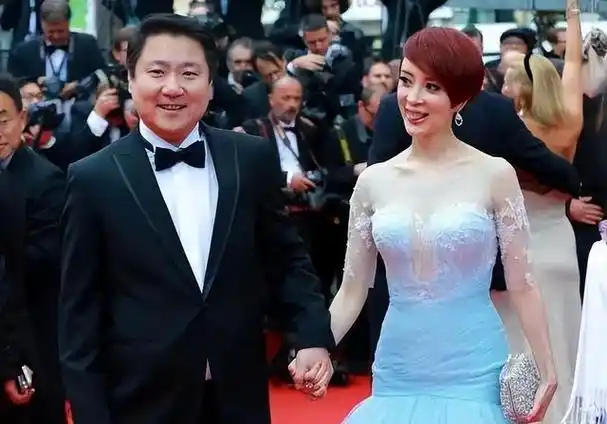 67金巧巧第一个老公是谁(金巧巧一家五口近期照片)_秀站