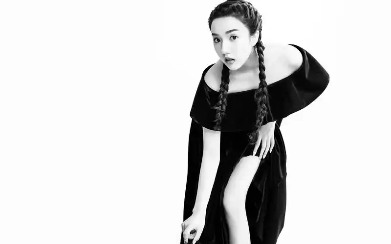 苏晓彤黑白大片高清桌面壁纸