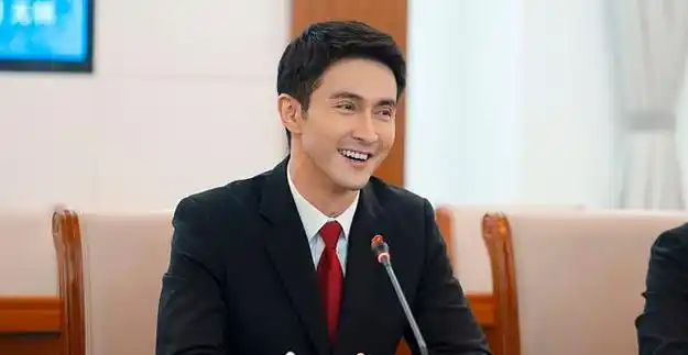 高伟光变身法官"罗大胆",基层普法遭遇居民从楼上泼水示威|马伊琍