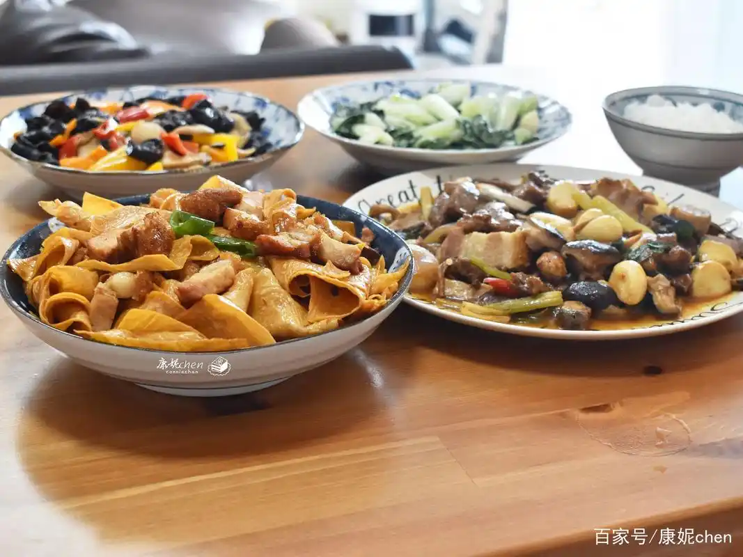 我家午餐,2人4道家常菜,晒朋友圈都说这伙食一个月至少3000元