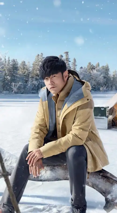 蕉下气绒冲锋衣##周杰伦天津演唱会打卡点刷新了##周杰伦天津演唱