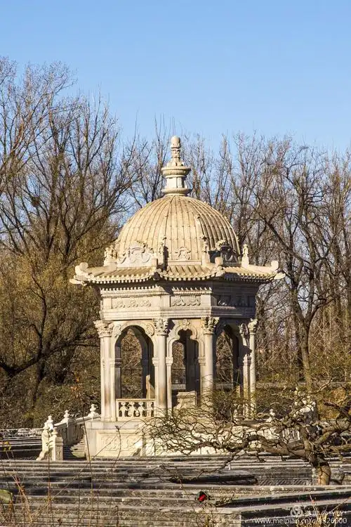 凝固的历史:圆明园西洋楼遗址