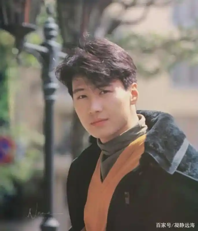 黎明:四大天王之一,年轻的模样很帅气