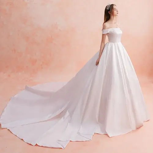 停觅婚纱礼服# #停觅嫁衣# #西式婚礼# #婚纱礼服# #工厂直营# #原创